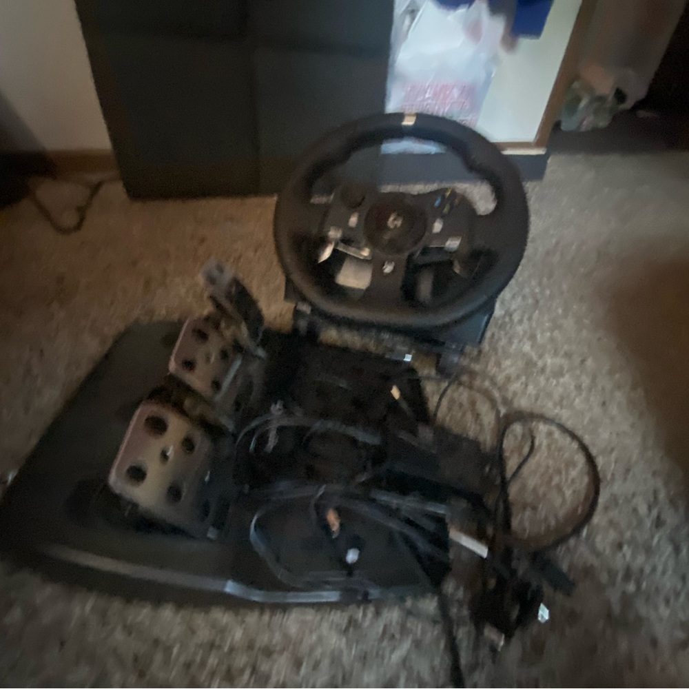 Logitech Gaming Wheel and Pedals - Black